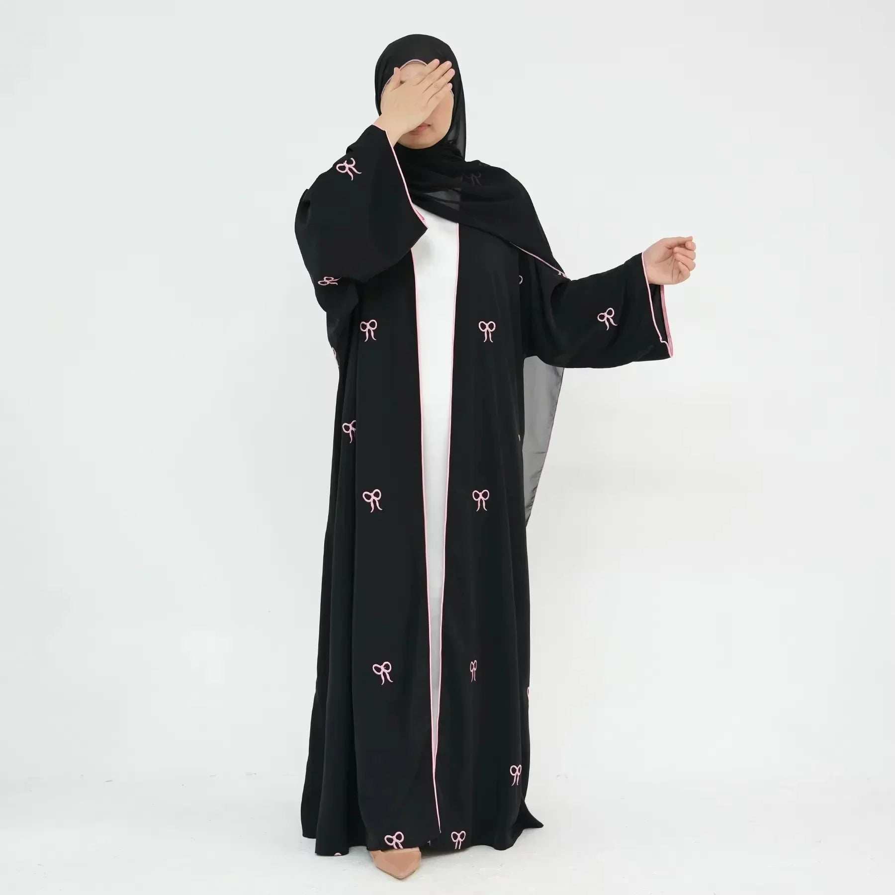 Black Embroidered Abaya - Abaya Vida