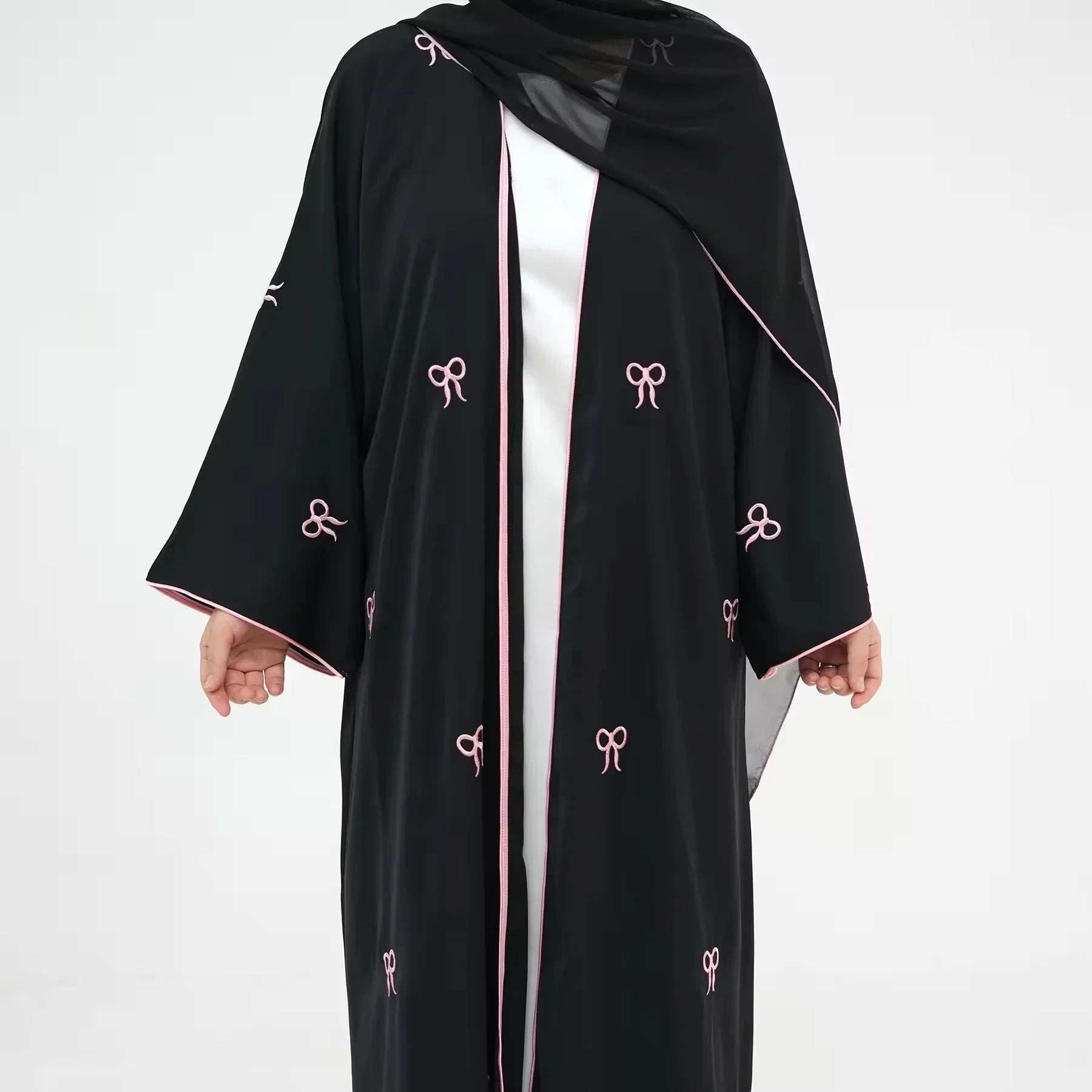 Black Embroidered Abaya - Abaya Vida