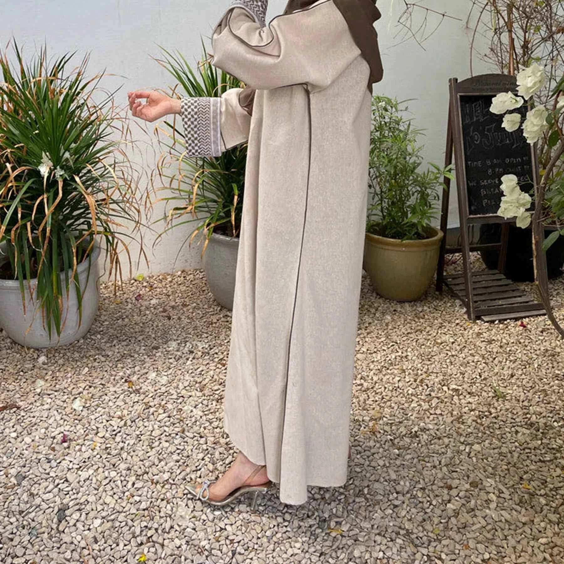 Elegant Studded Abaya - Abaya Vida