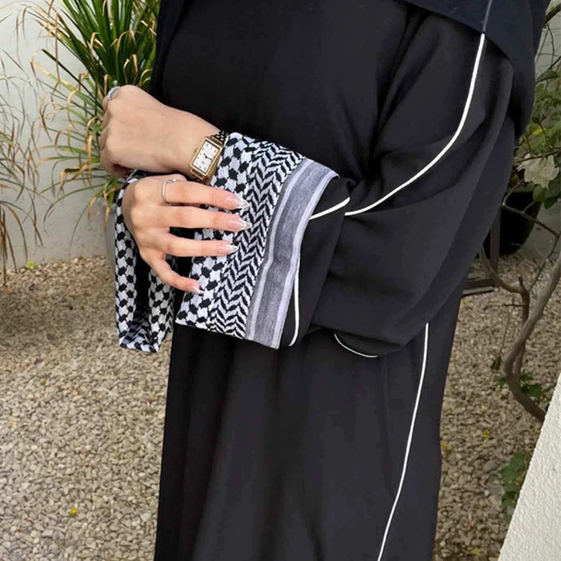 Elegant Studded Abaya - Abaya Vida