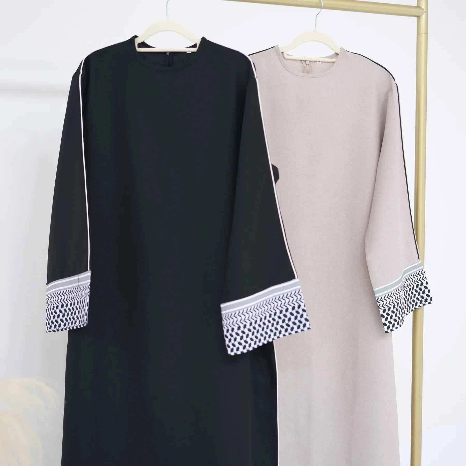 Elegant Studded Abaya - Abaya Vida