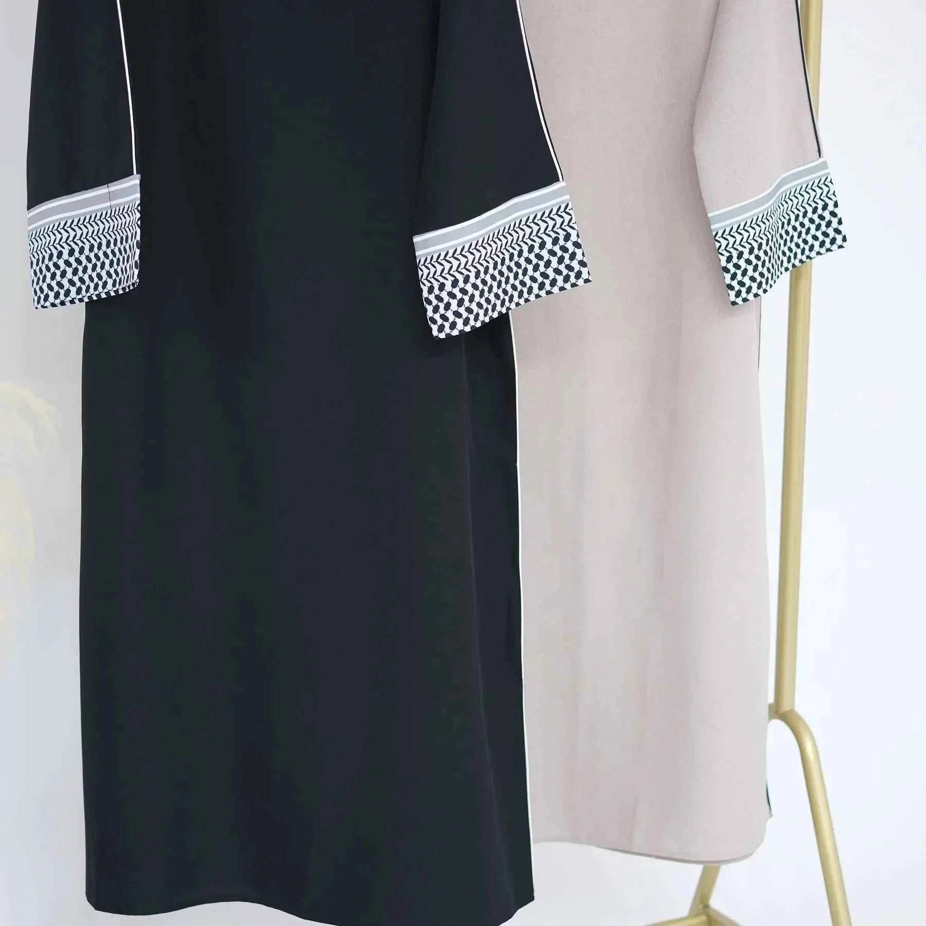 Elegant Studded Abaya - Abaya Vida