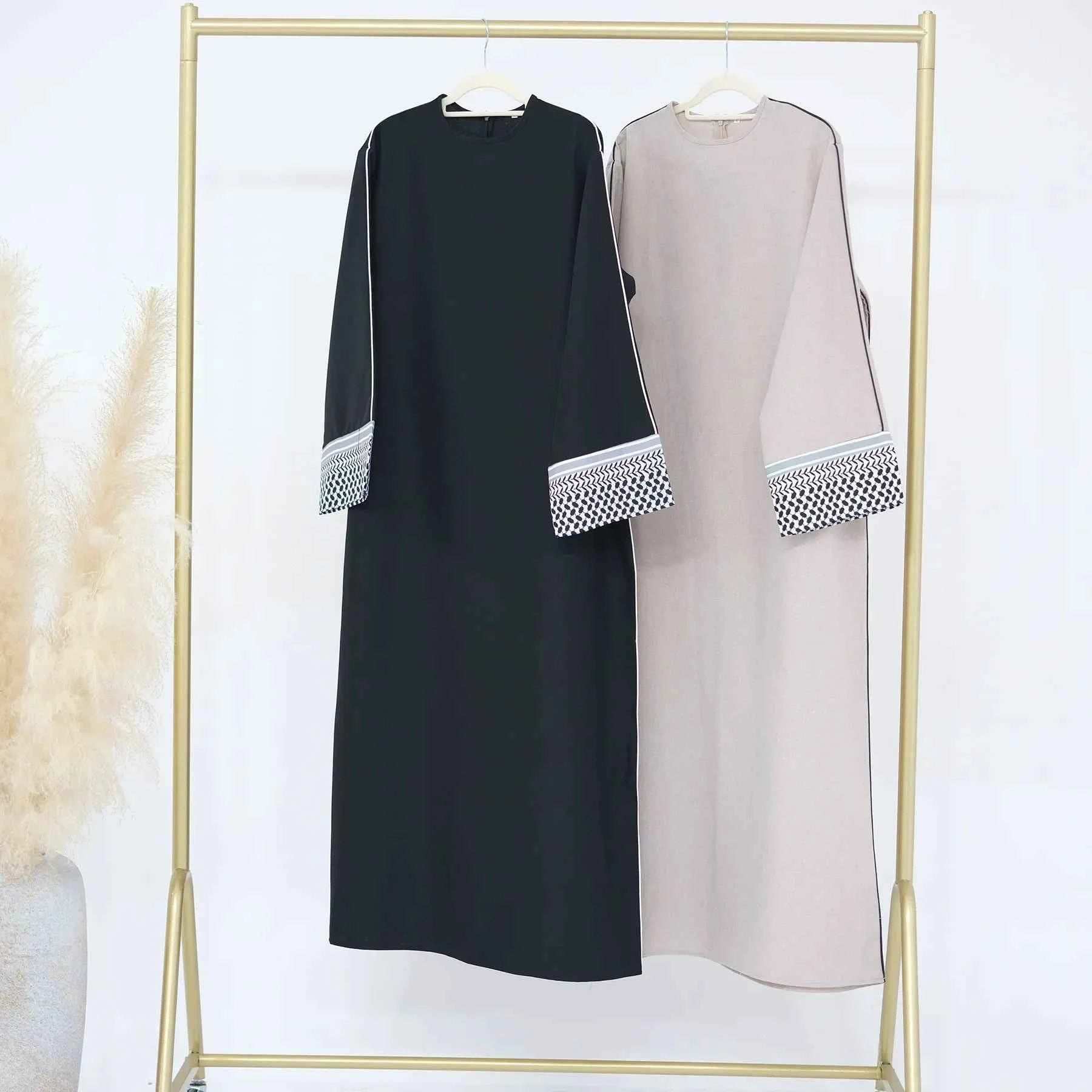 Elegant Studded Abaya - Abaya Vida