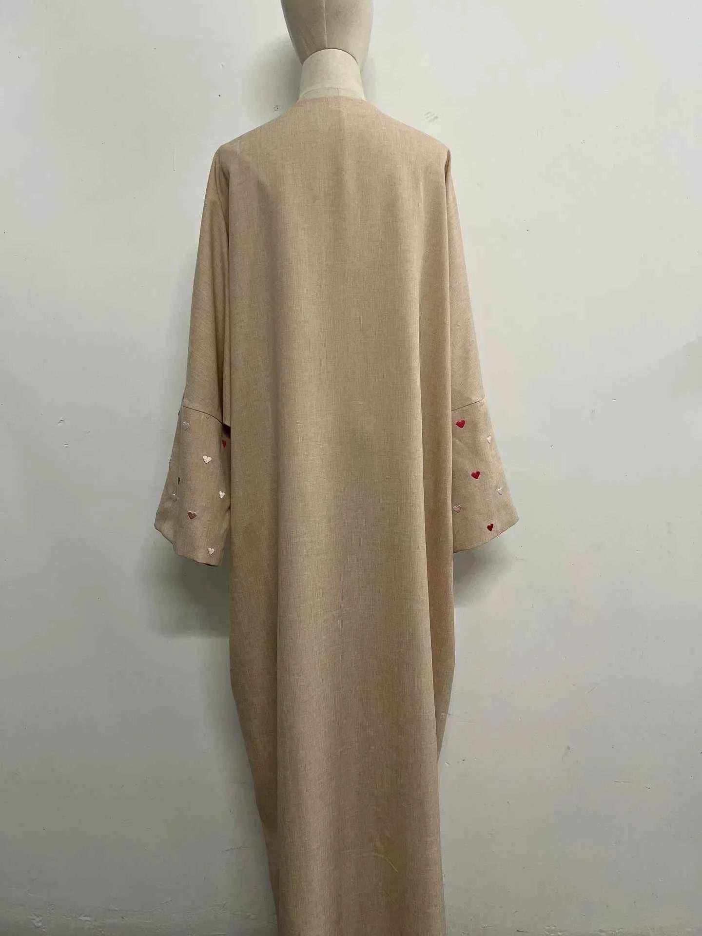 Embroidered Love Abaya - Abaya Vida