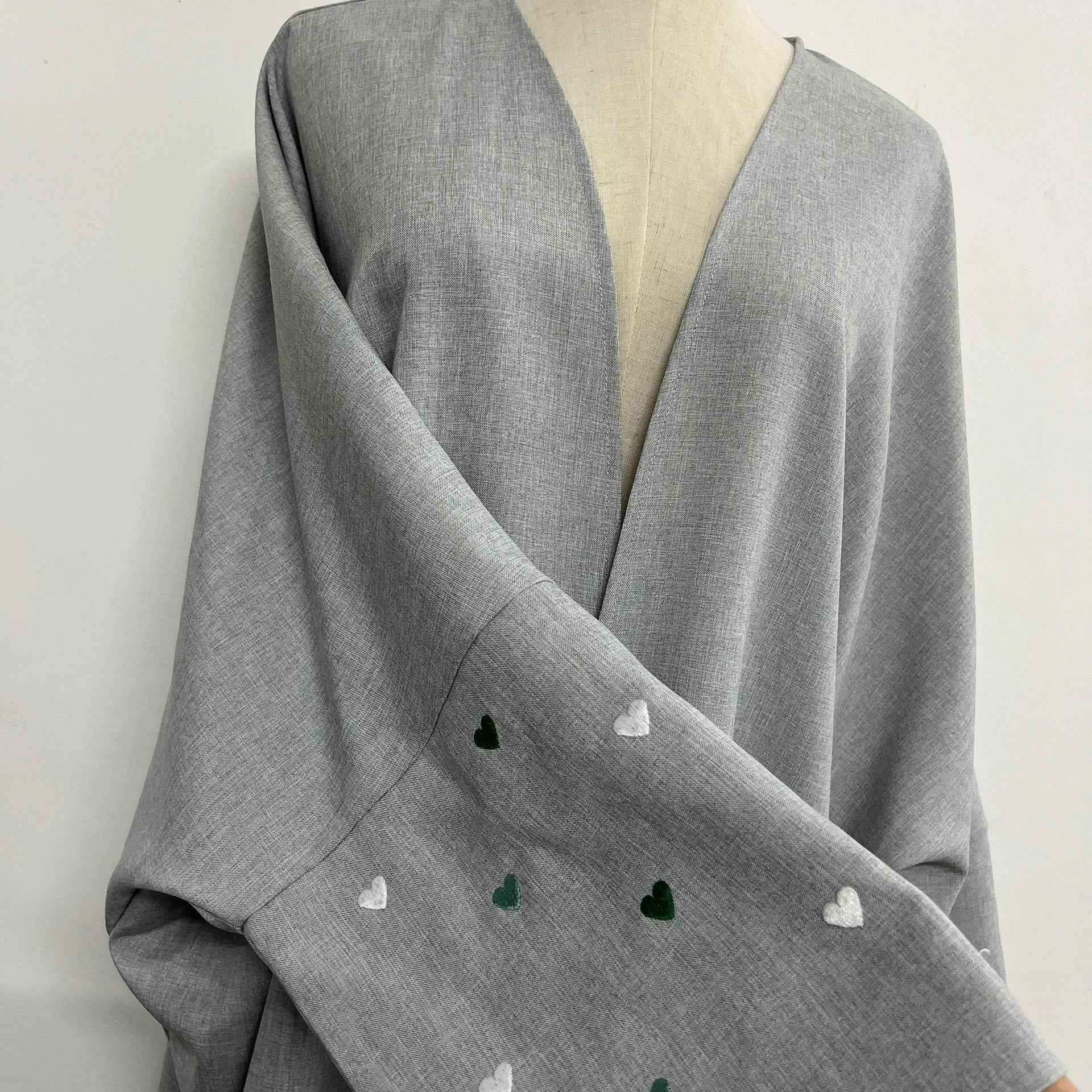 Embroidered Love Abaya - Abaya Vida