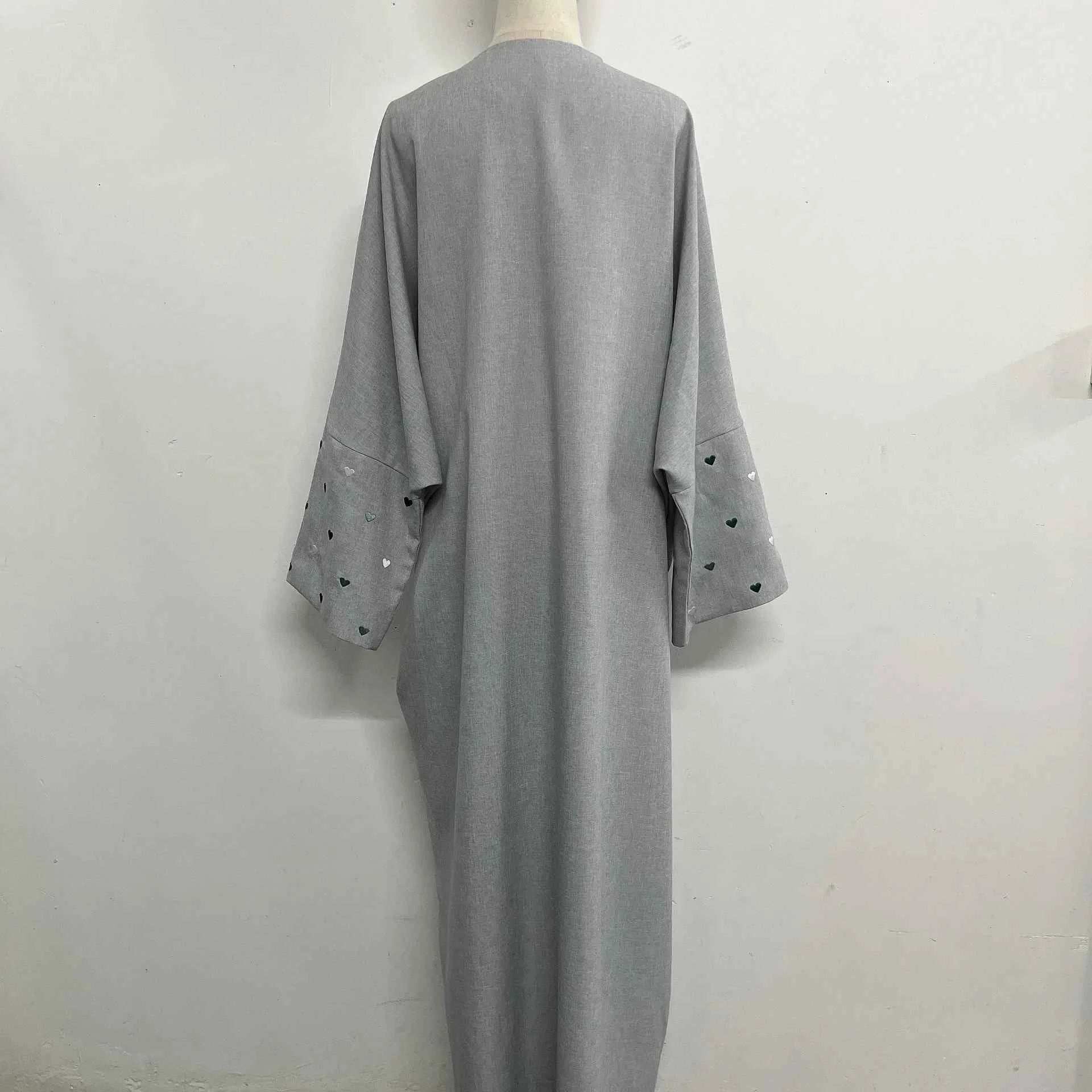Embroidered Love Abaya - Abaya Vida