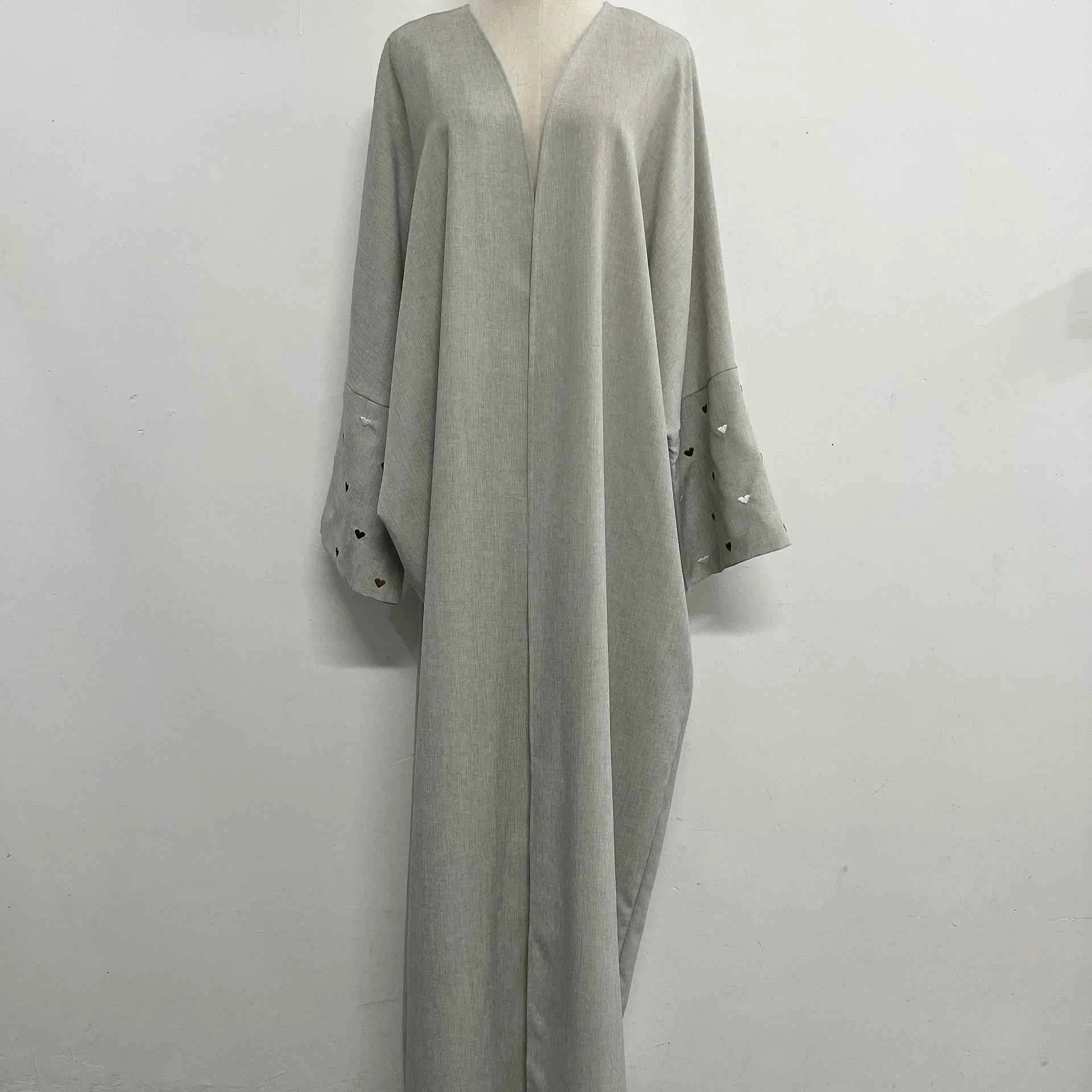 Embroidered Love Abaya - Abaya Vida