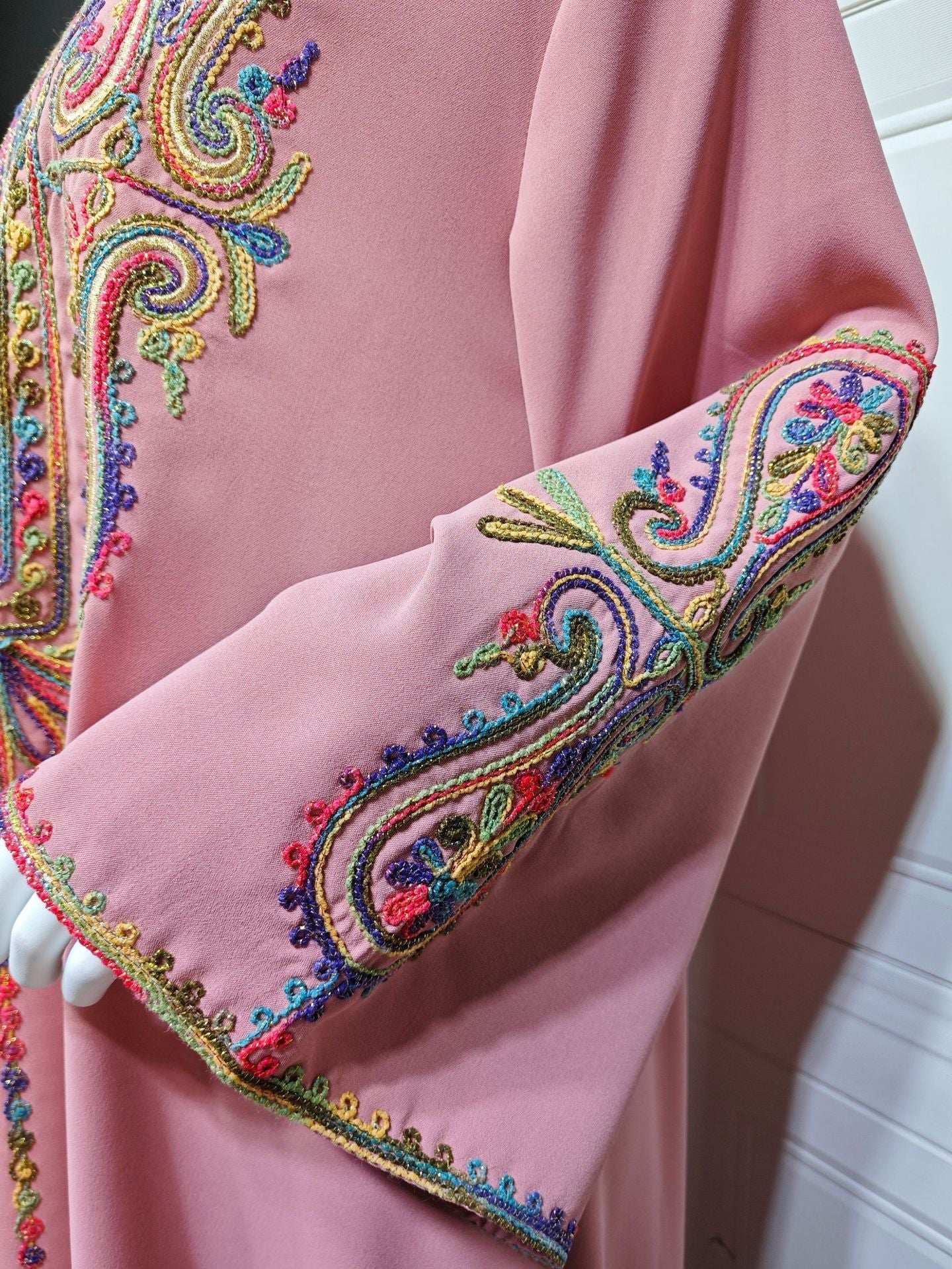 Embroidered Moroccan Abaya - Abaya Vida