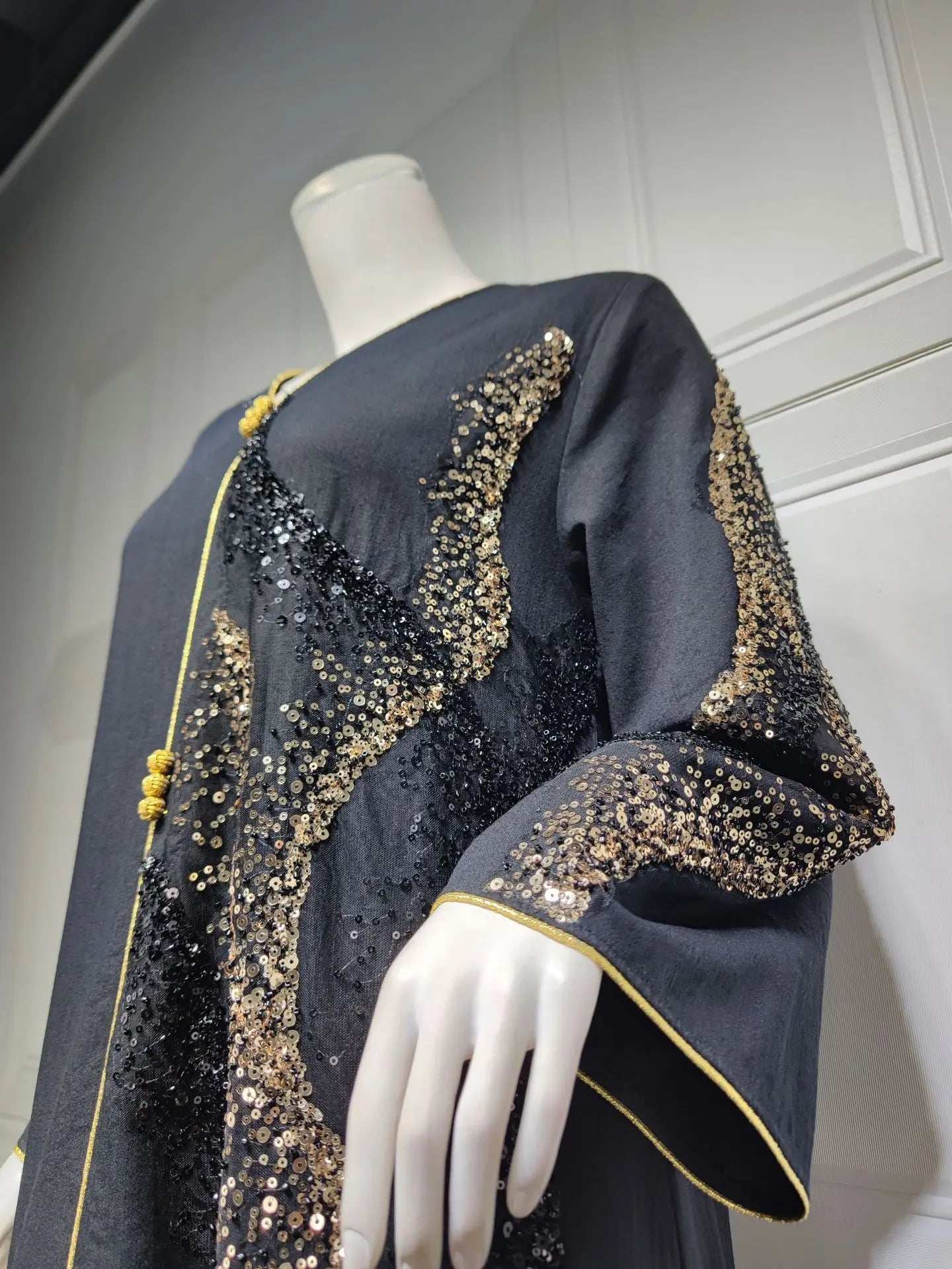 Patchwork Elegance Dubai Abaya - Abaya Vida