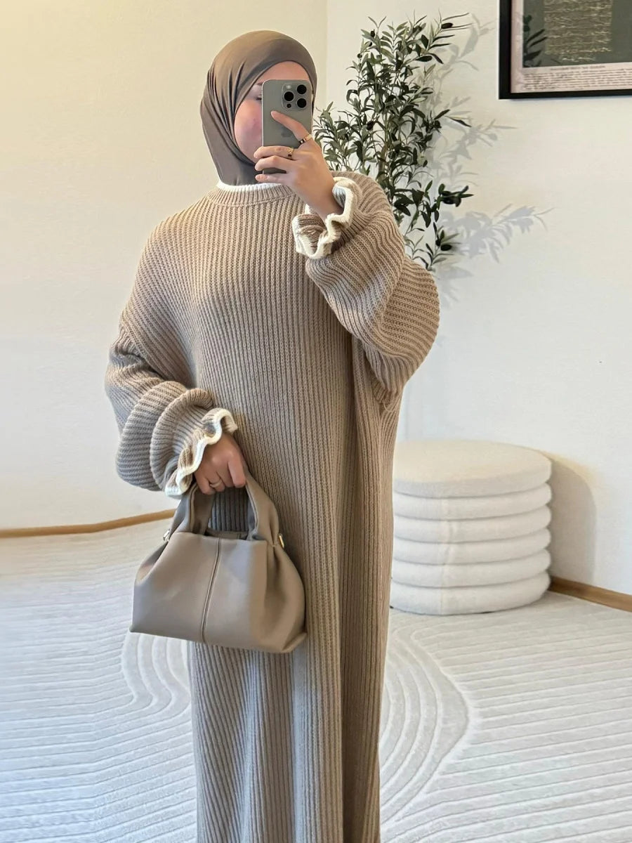 Winter Knit Floral Sleeve Abaya – Cosy Sweater-Style Robe
