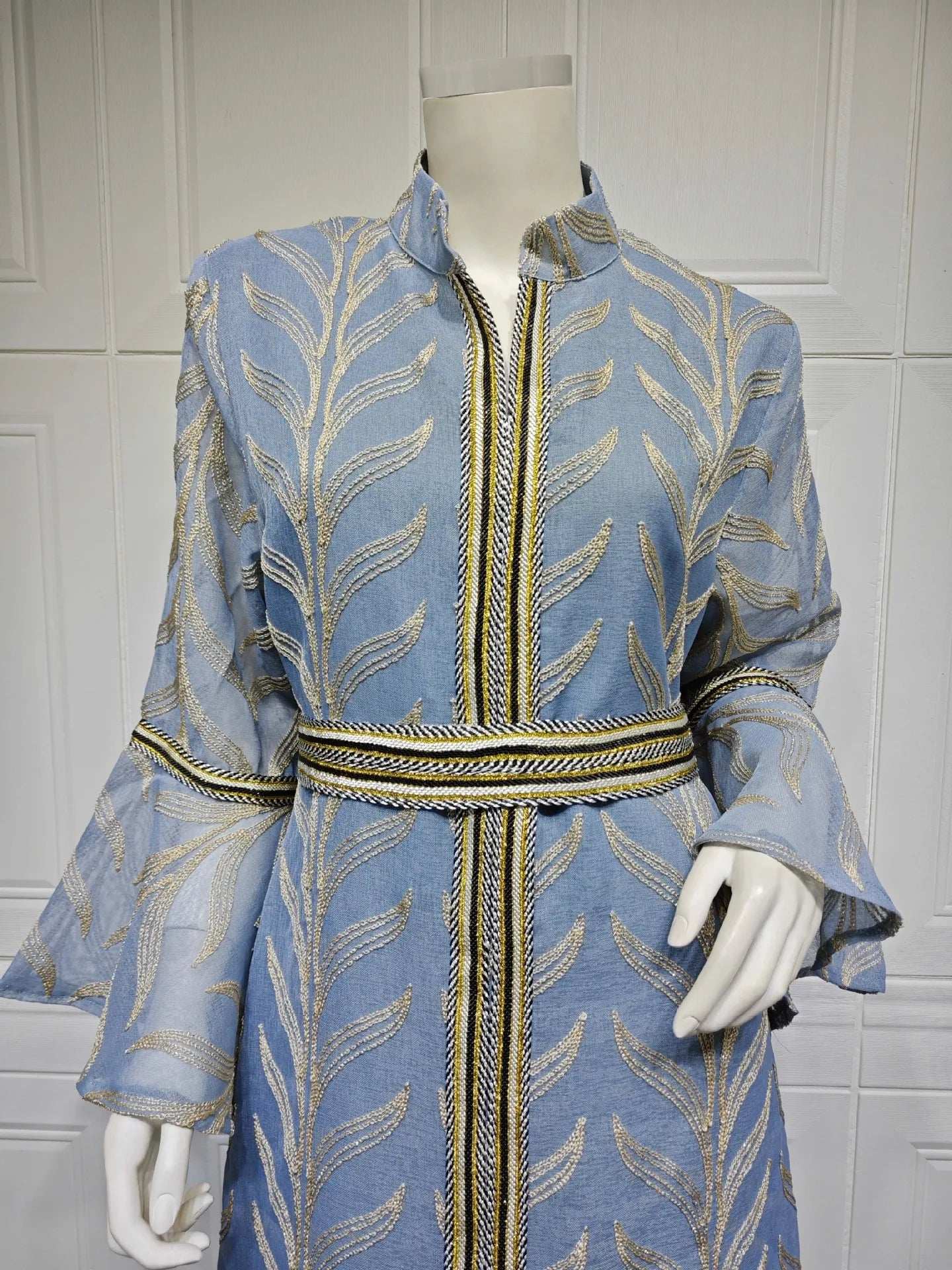 Royal Embroidered Abaya - Abaya Vida