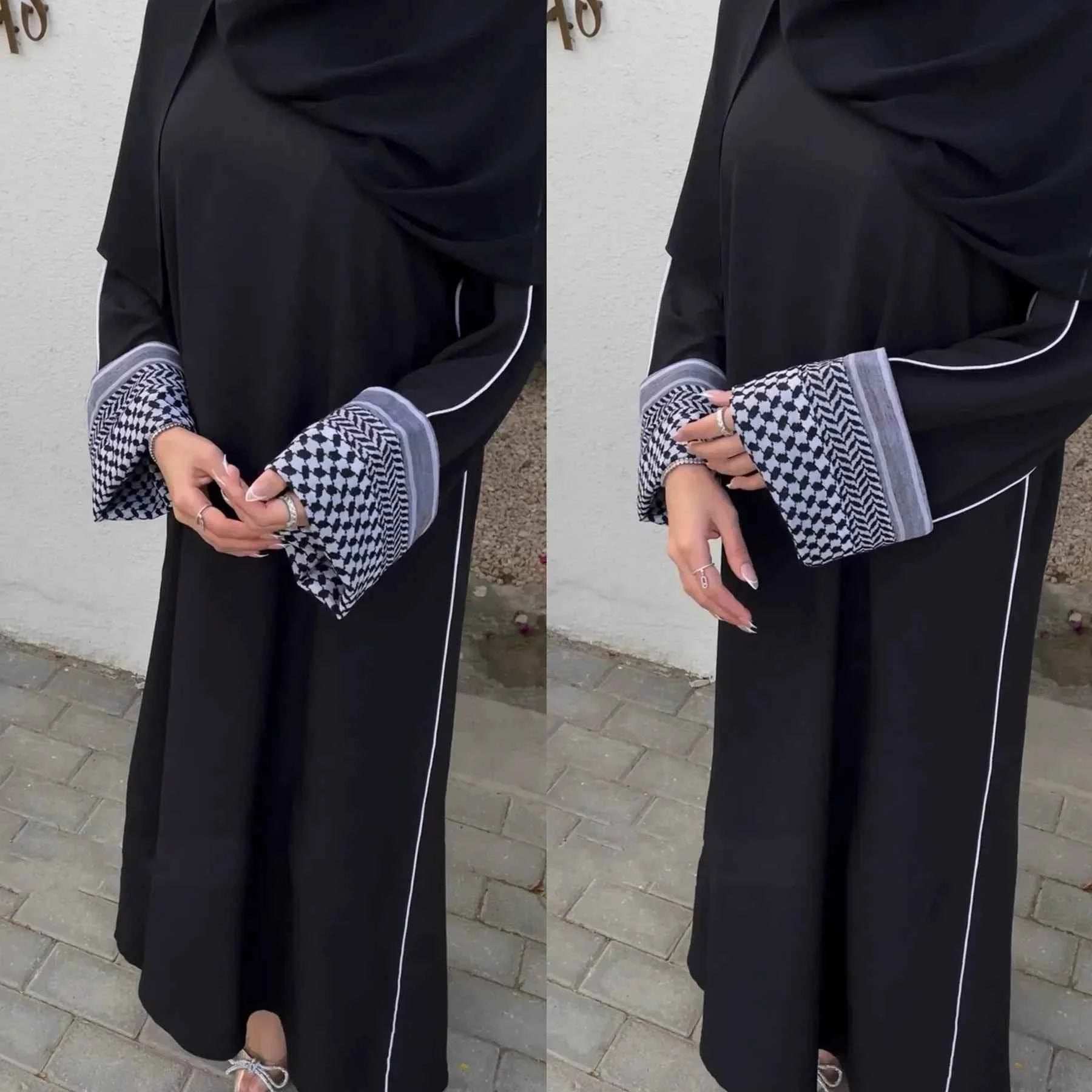 Elegant Studded Abaya - Abaya Vida