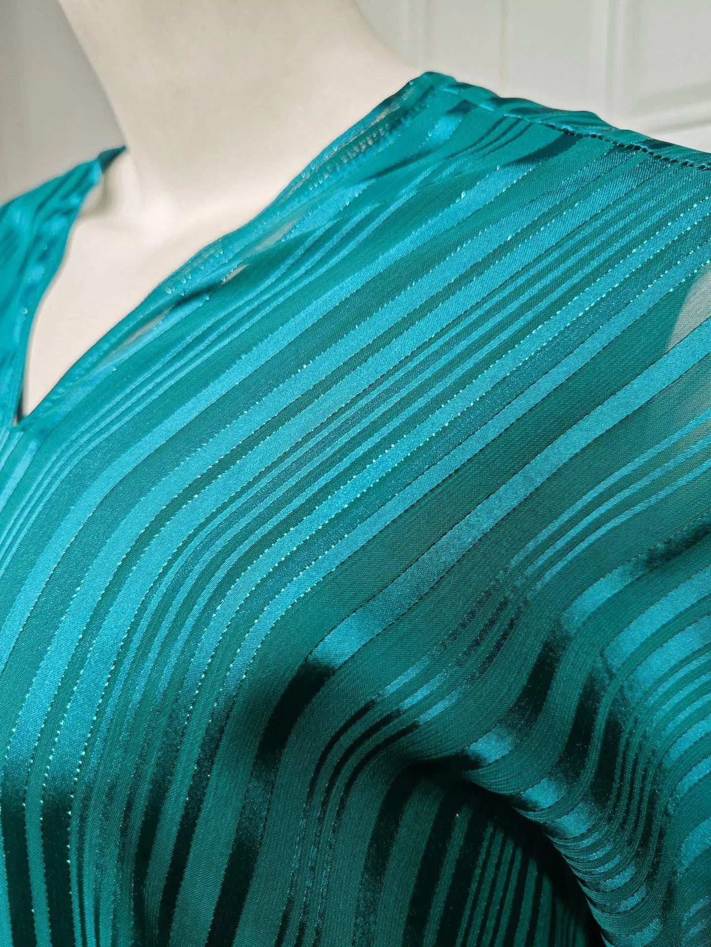 Shiny Two-Piece Abaya Set - Abaya Vida