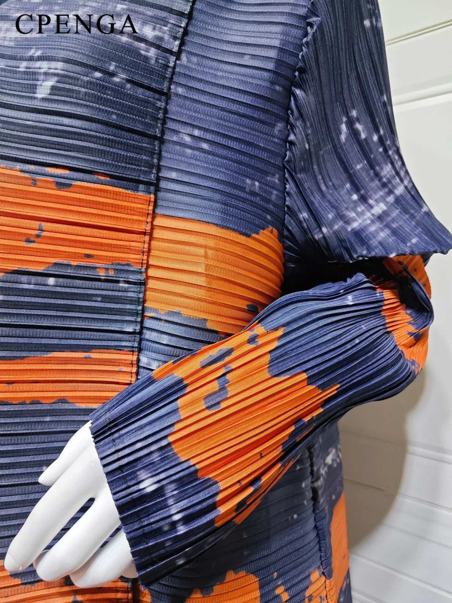 Luxury Pleated Abaya - Abaya Vida