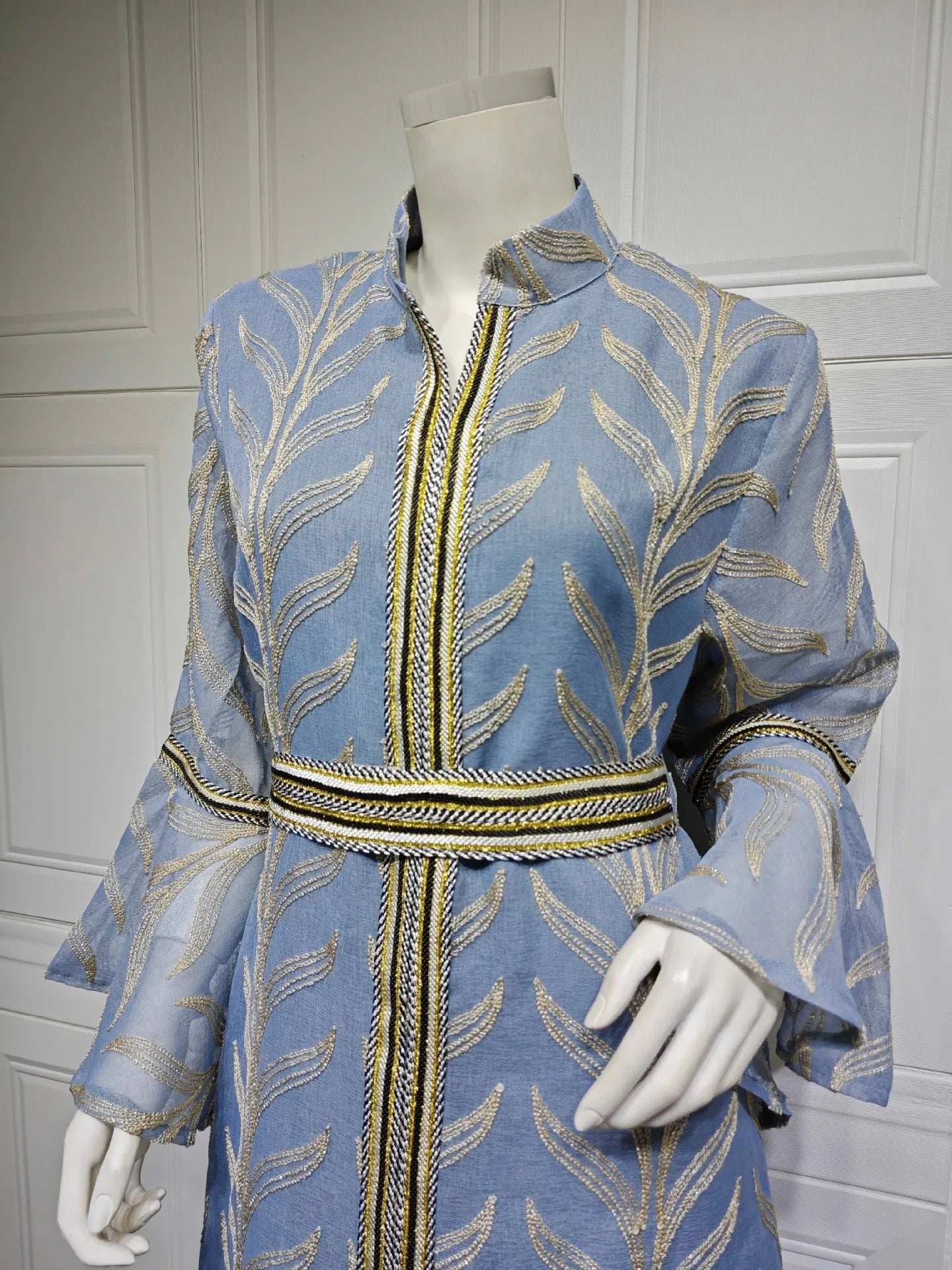 Royal Embroidered Abaya - Abaya Vida