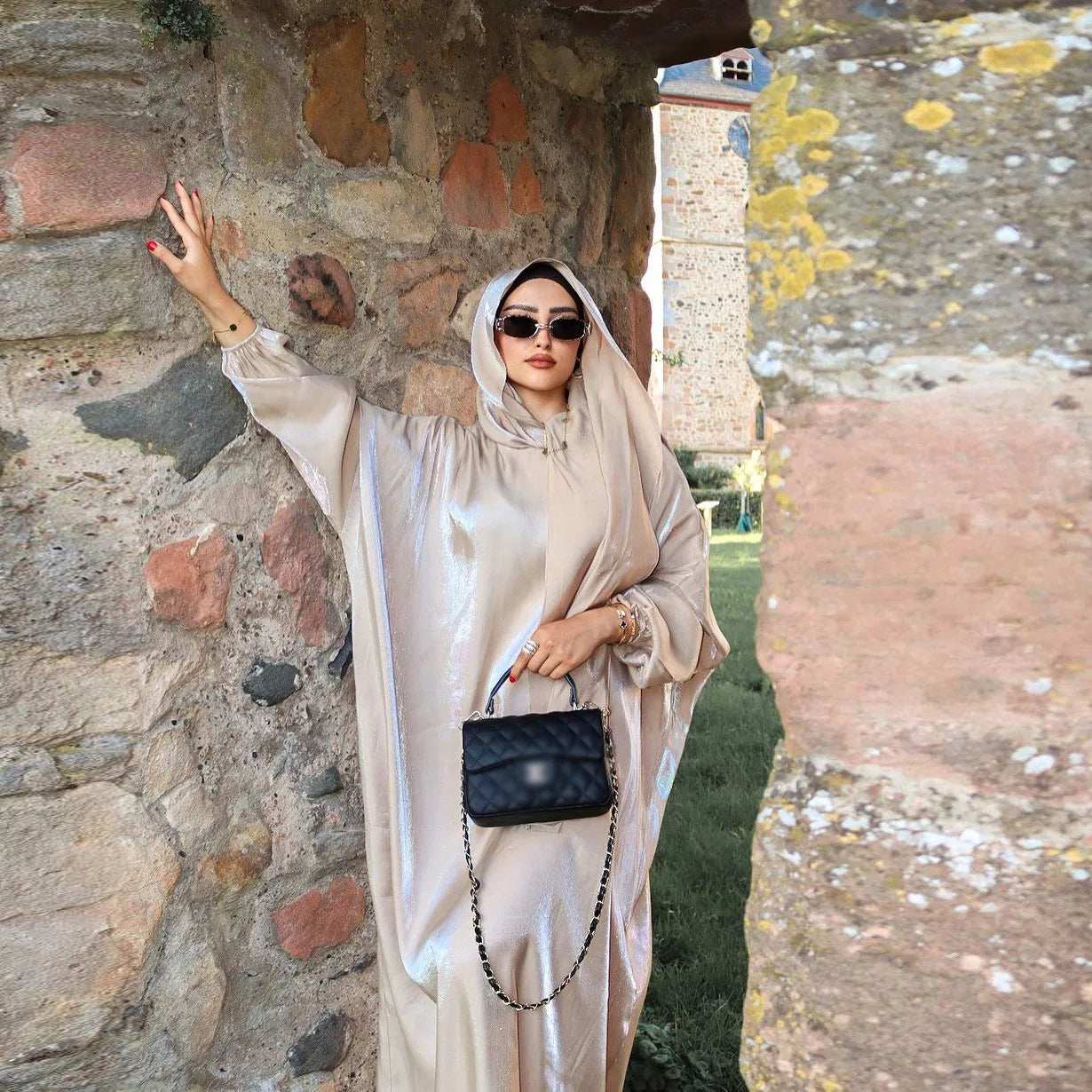 Glitter Elegance Abaya - Abaya Vida