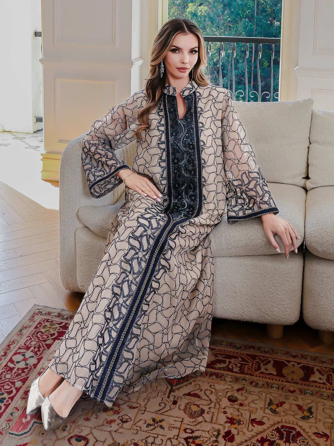 Embroidered Geometric Abaya - Abaya Vida