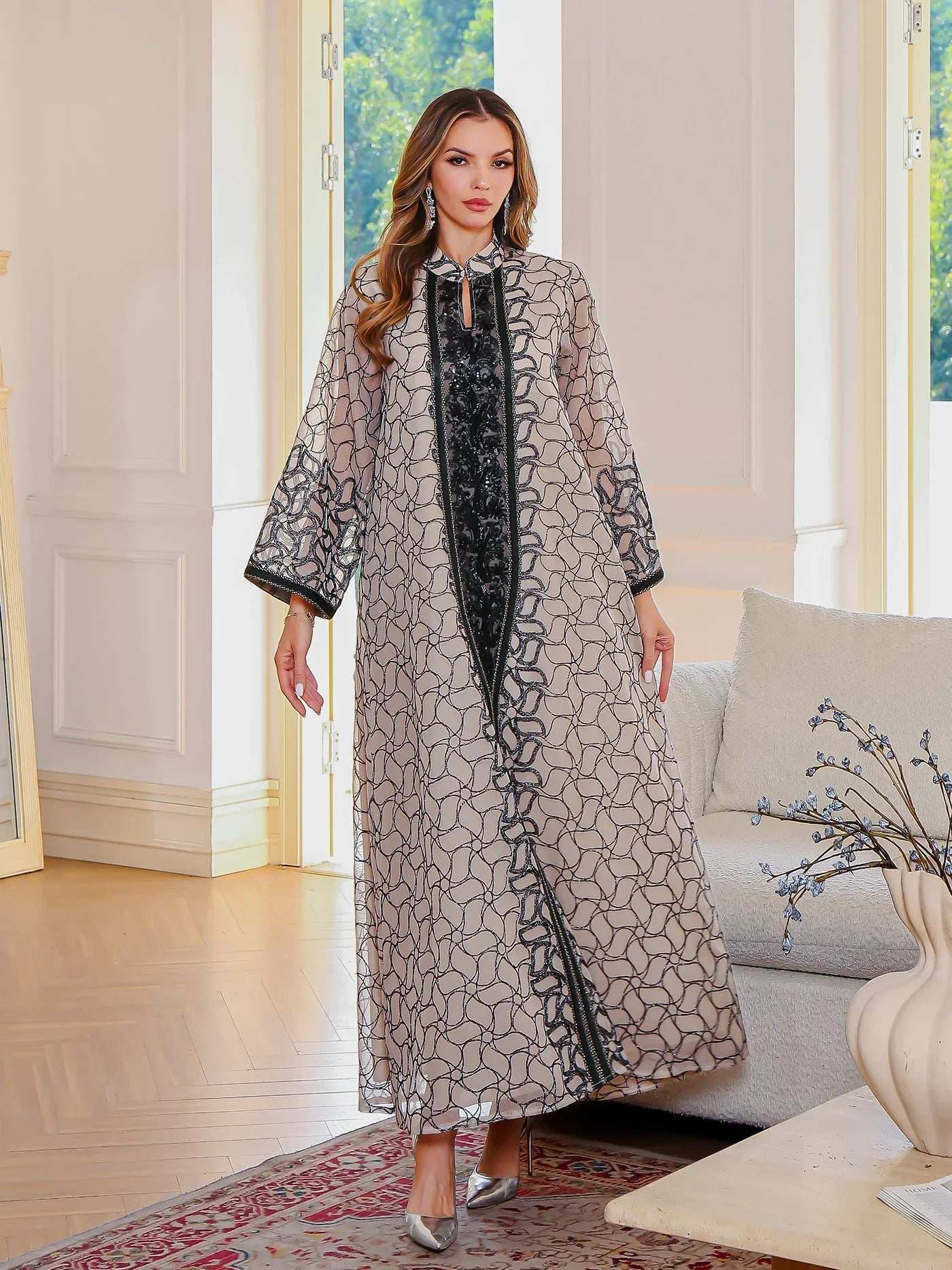 Embroidered Geometric Abaya - Abaya Vida