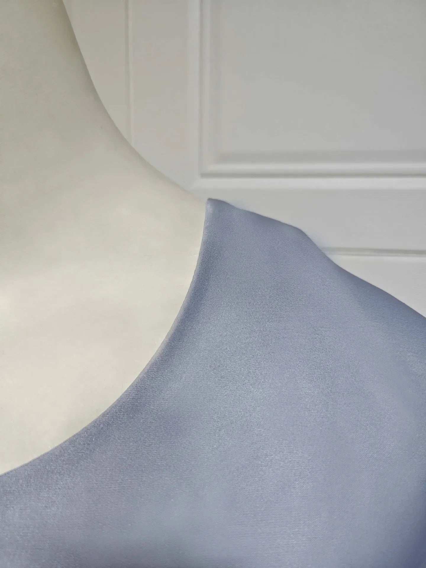 Gradient Satin Abaya - Abaya Vida