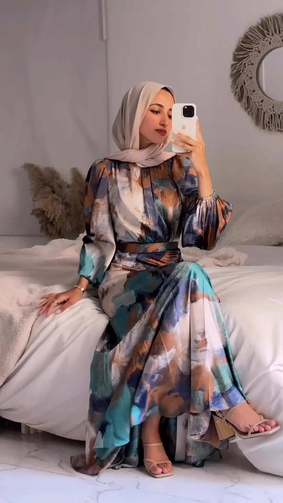 Blooming Elegance Floral Abaya - Abaya Vida