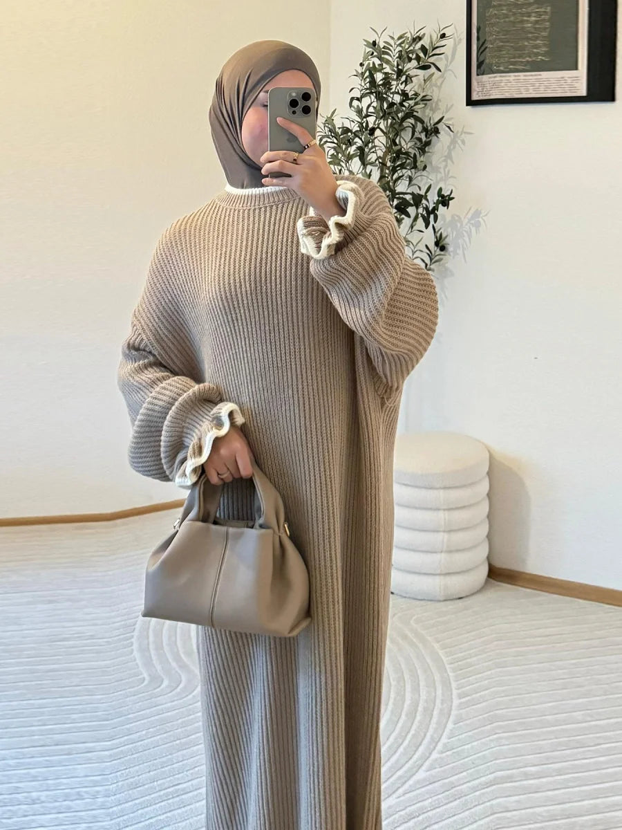 Winter Knit Floral Sleeve Abaya – Cosy Sweater-Style Robe
