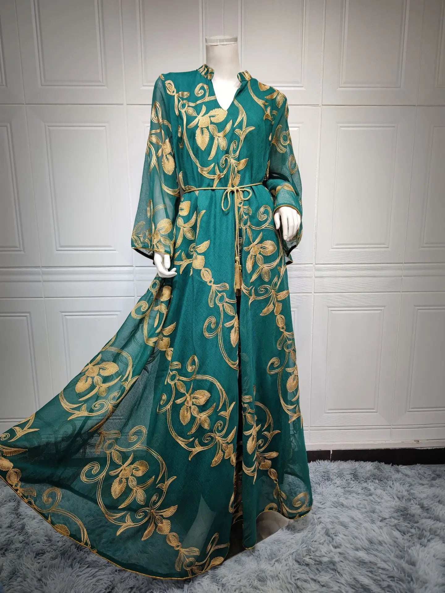 Luxe Embroidered Dubai Abaya - Abaya Vida