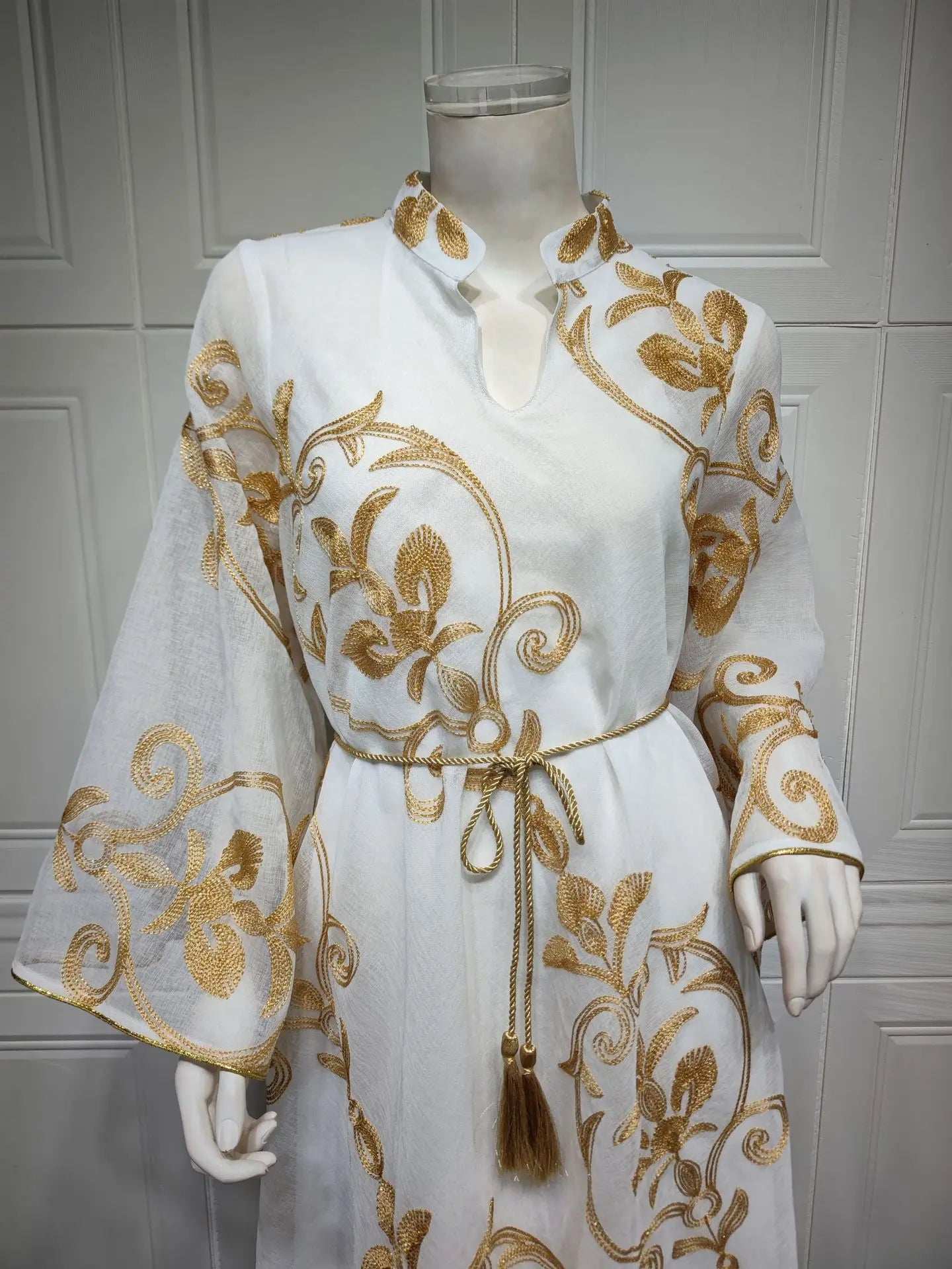 Luxe Embroidered Dubai Abaya - Abaya Vida