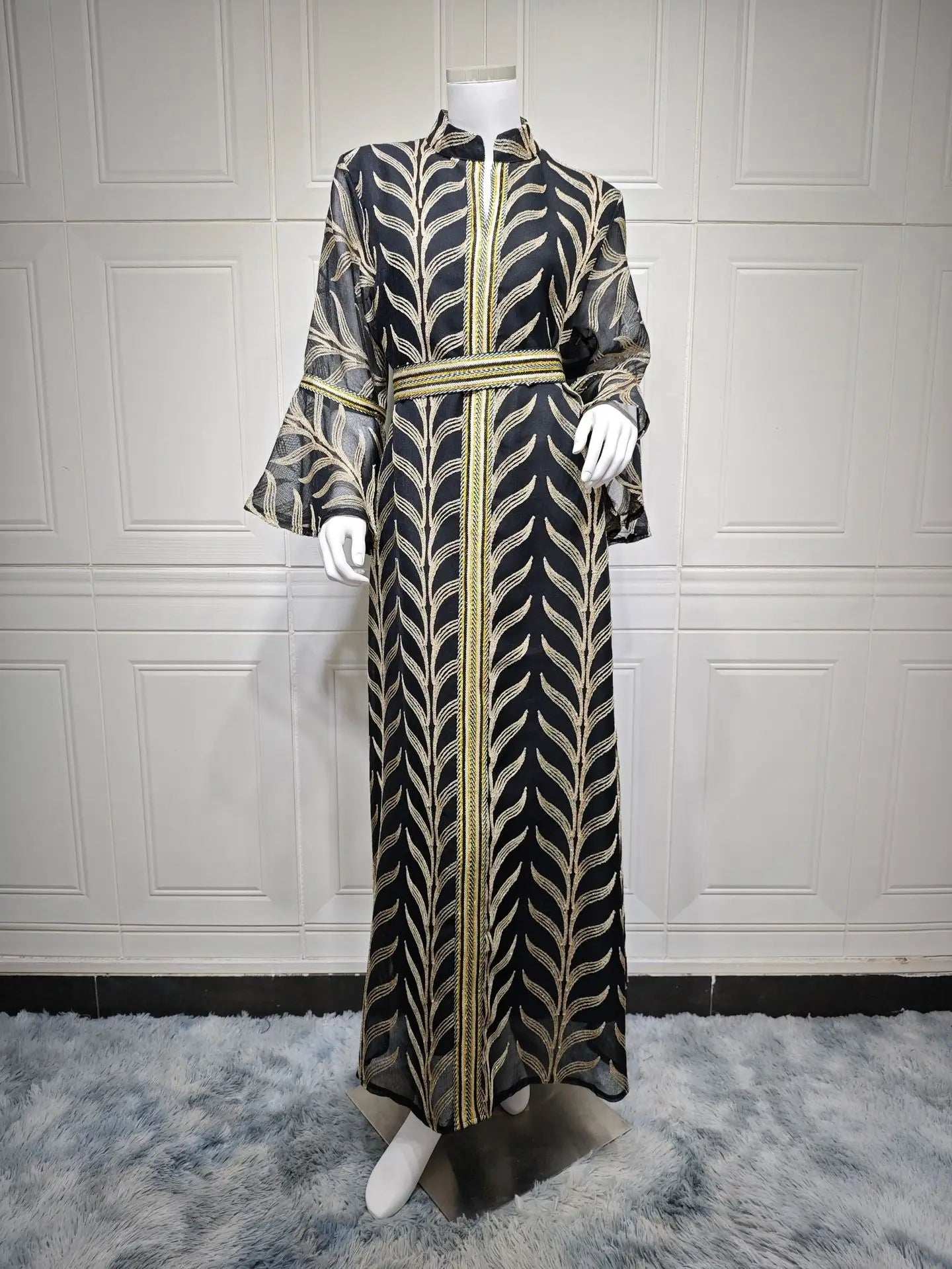 Royal Embroidered Abaya - Abaya Vida