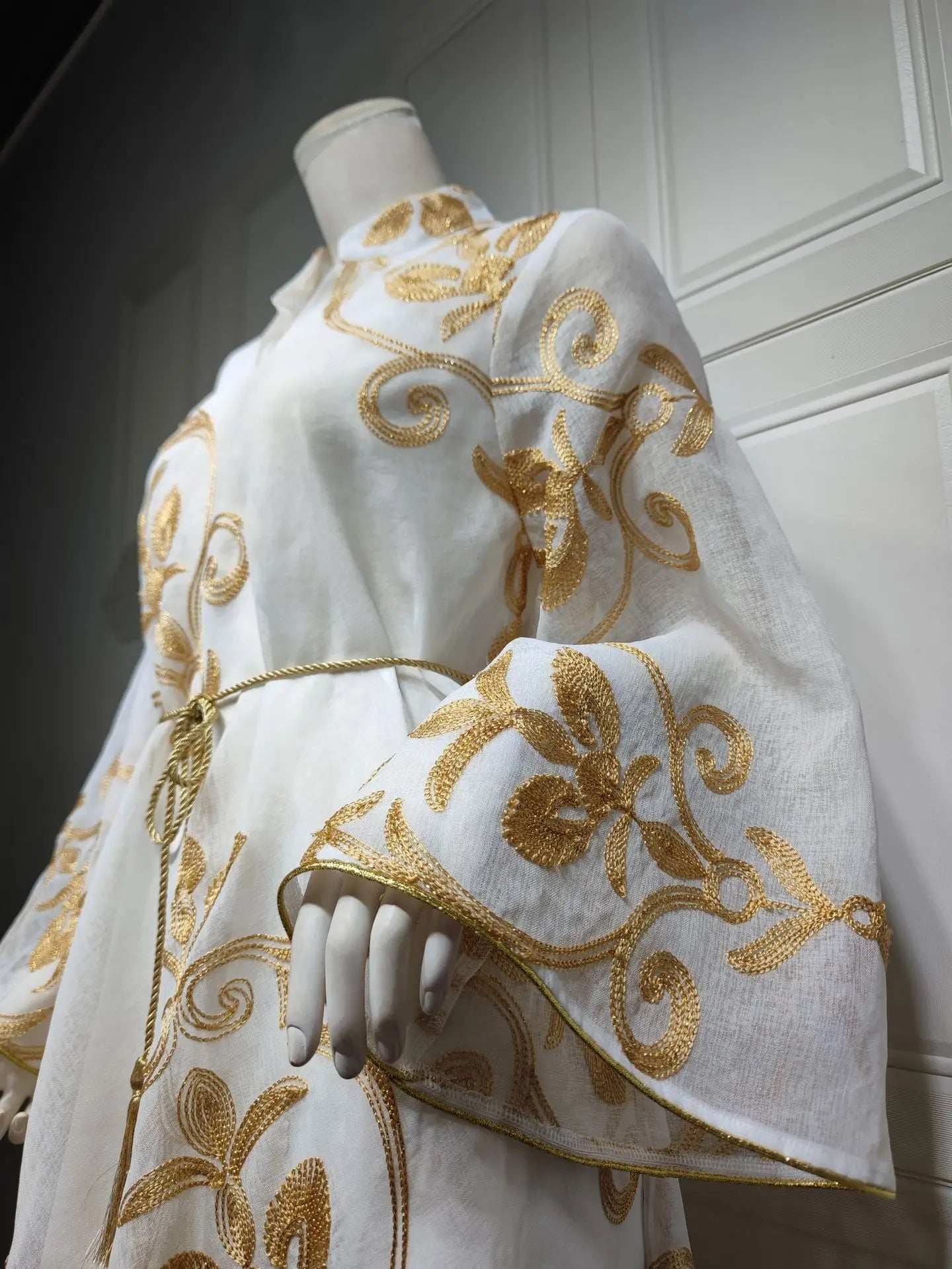 Luxe Embroidered Dubai Abaya - Abaya Vida