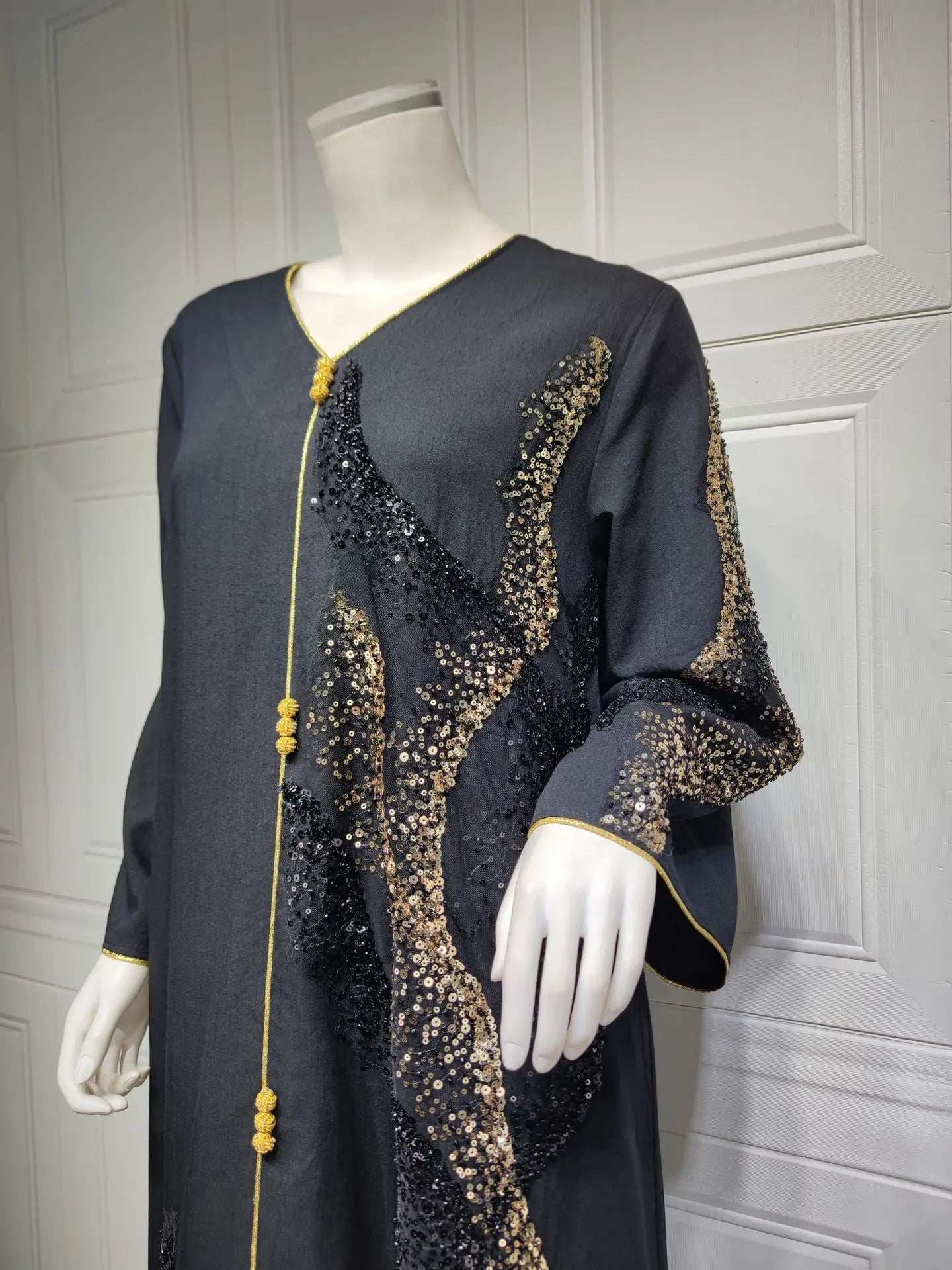 Patchwork Elegance Dubai Abaya - Abaya Vida