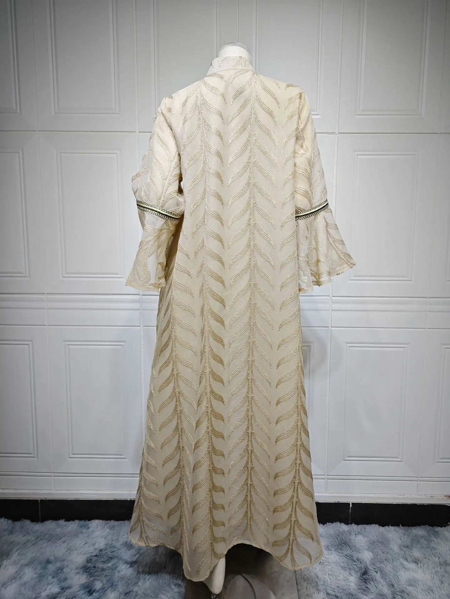 Royal Embroidered Abaya - Abaya Vida