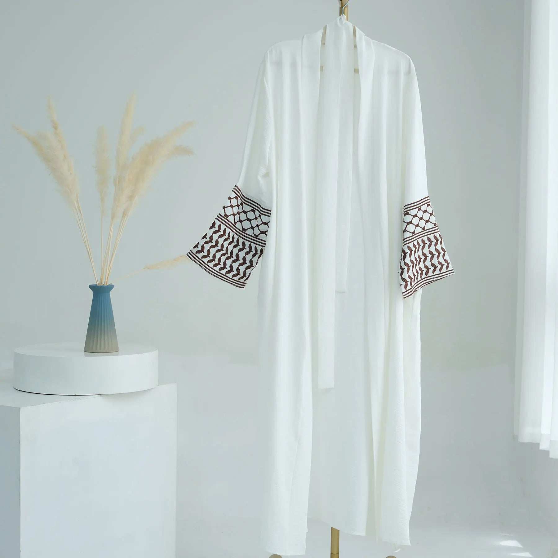 Zahra Embroidered Abaya - Abaya Vida