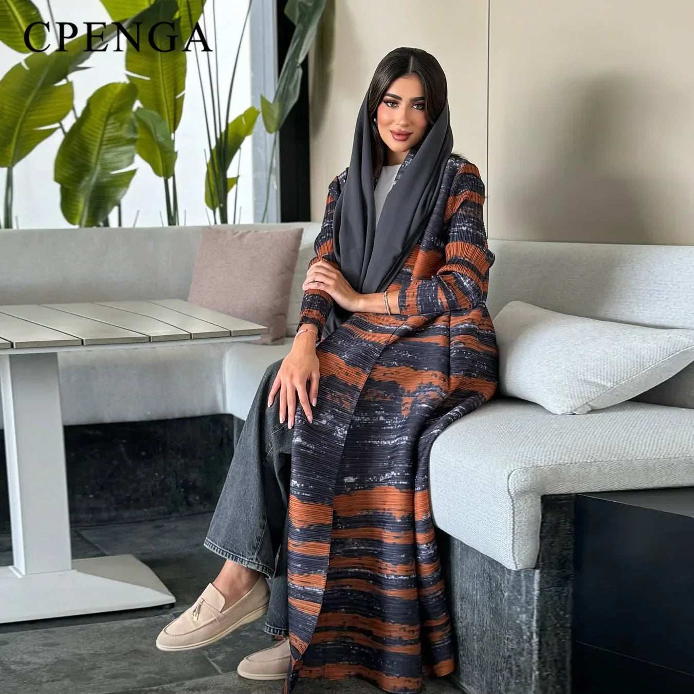 Luxury Pleated Abaya - Abaya Vida