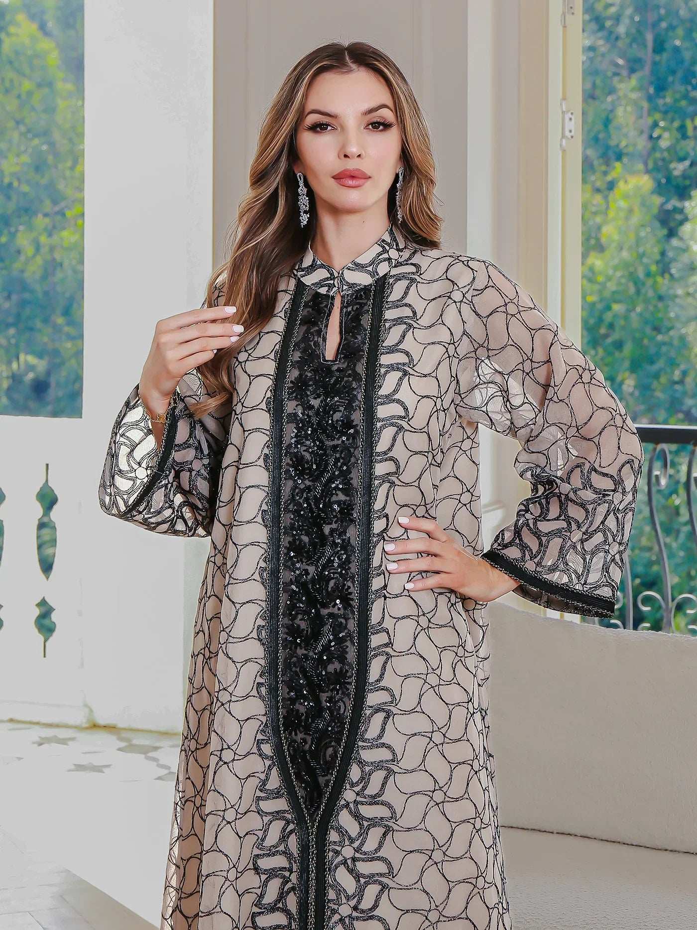 Embroidered Geometric Abaya - Abaya Vida