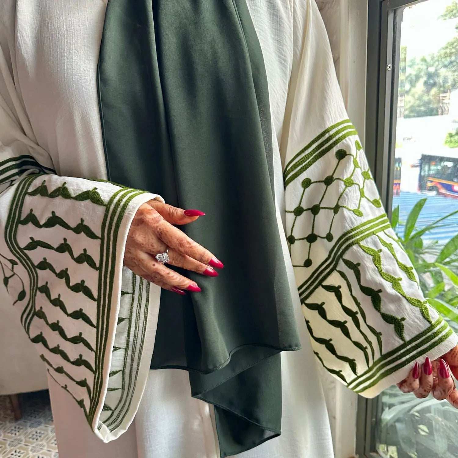 Zahra Embroidered Abaya - Abaya Vida