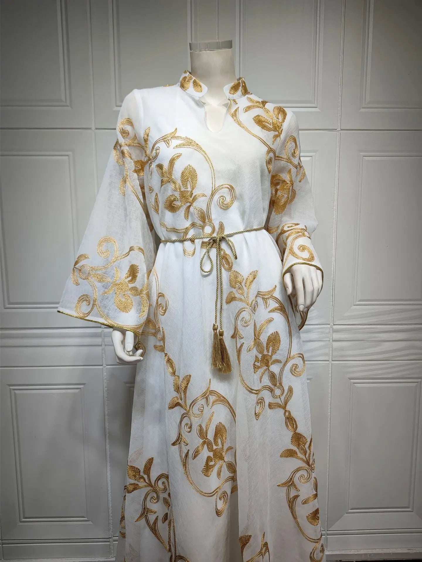 Luxe Embroidered Dubai Abaya - Abaya Vida