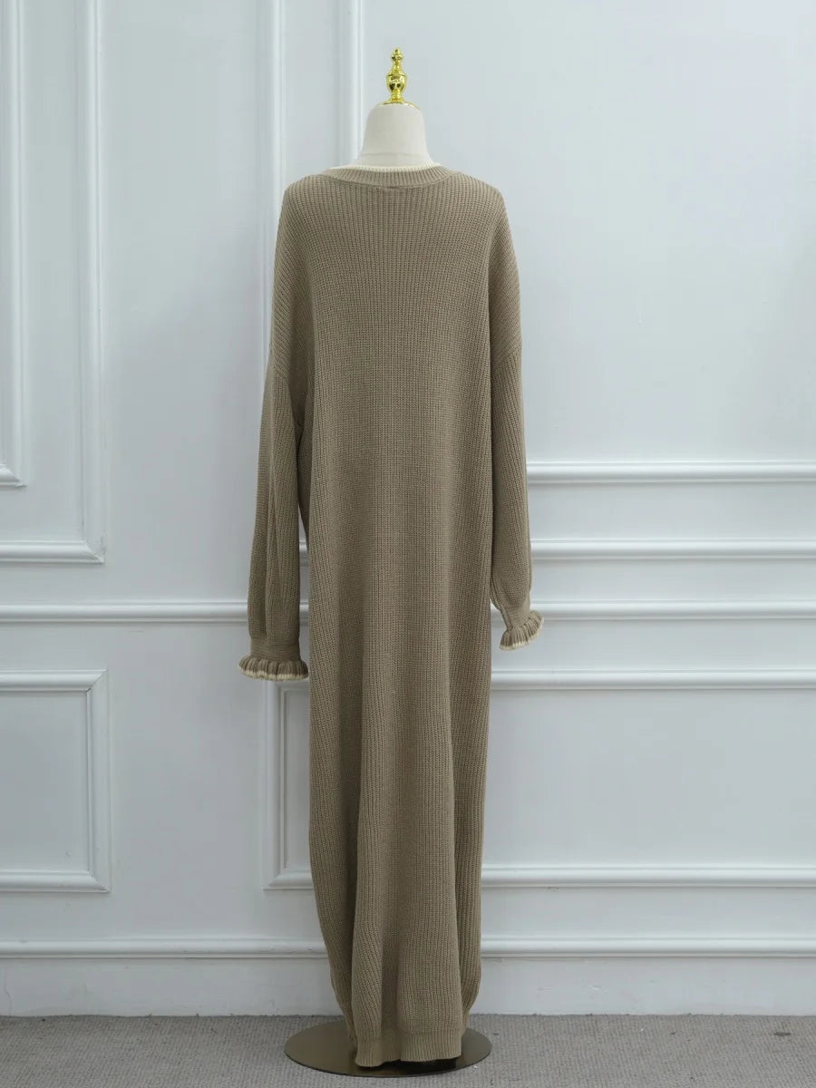Winter Knit Floral Sleeve Abaya – Cosy Sweater-Style Robe