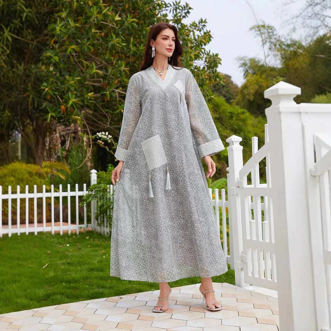 Tassel Charm Saudi Abaya - Abaya Vida