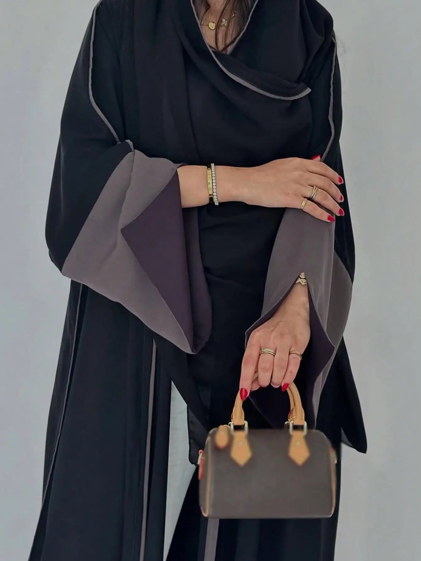 Middle Eastern Open Front Abaya – Full Sleeve Robe | AbayaVida