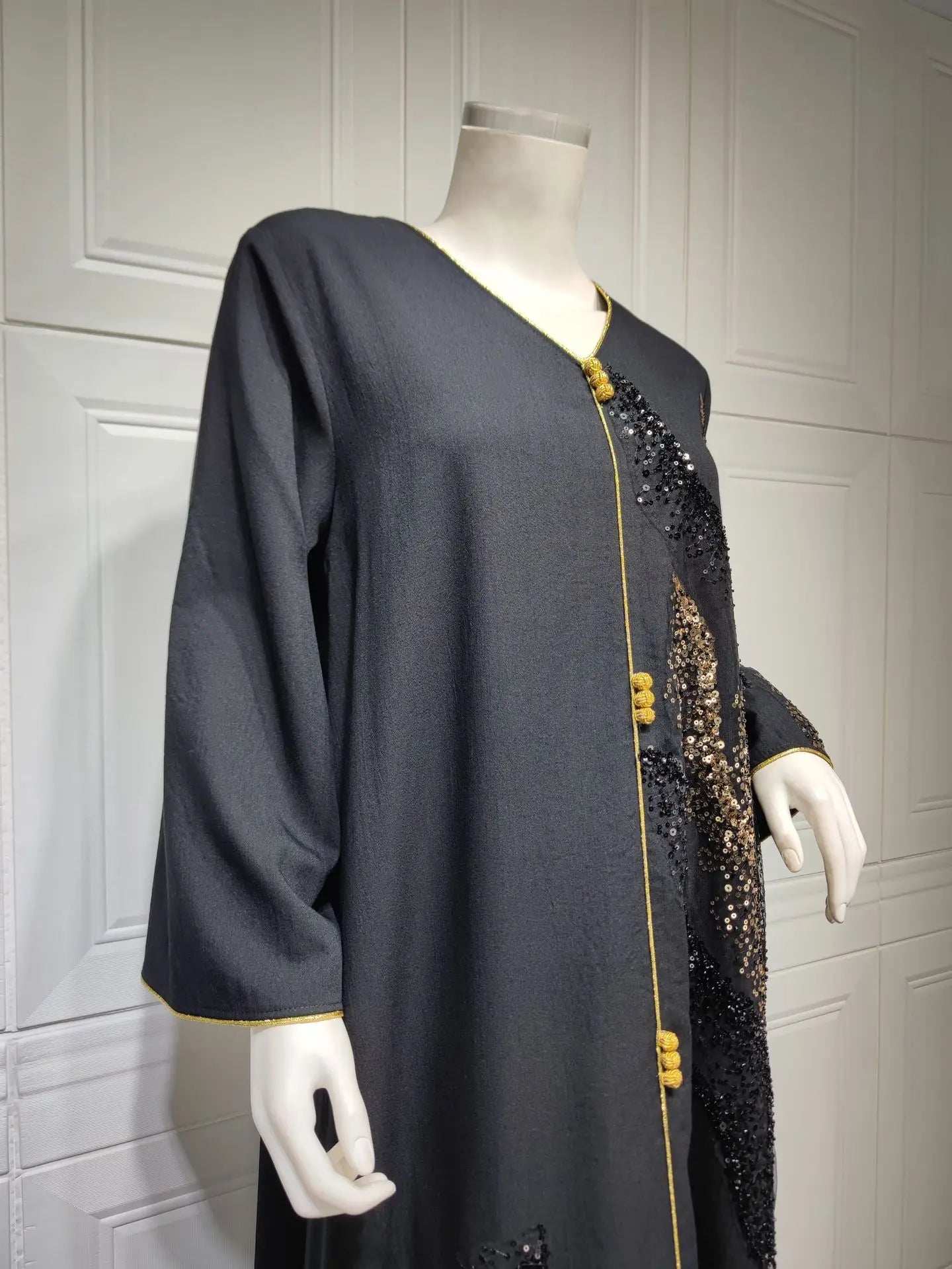 Patchwork Elegance Dubai Abaya - Abaya Vida