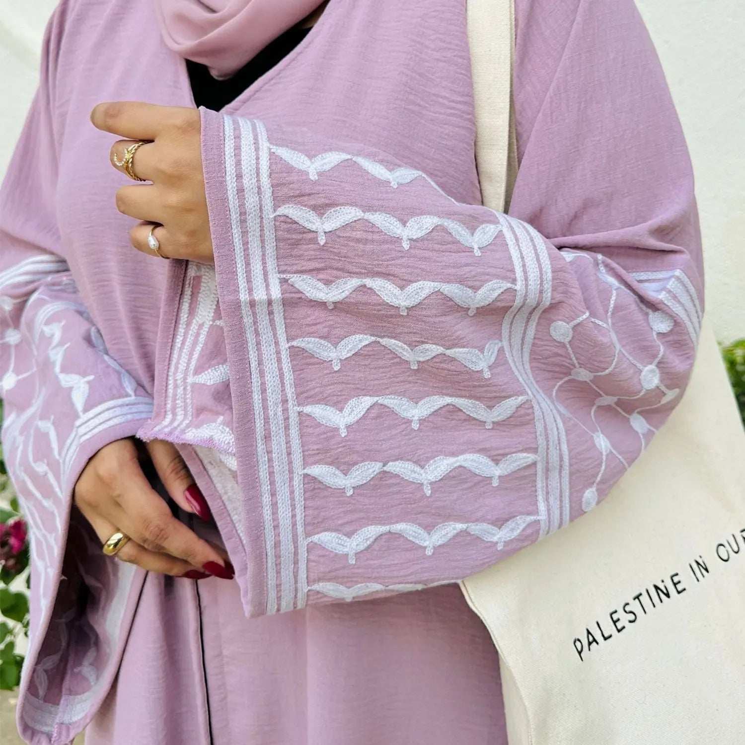 Zahra Embroidered Abaya - Abaya Vida