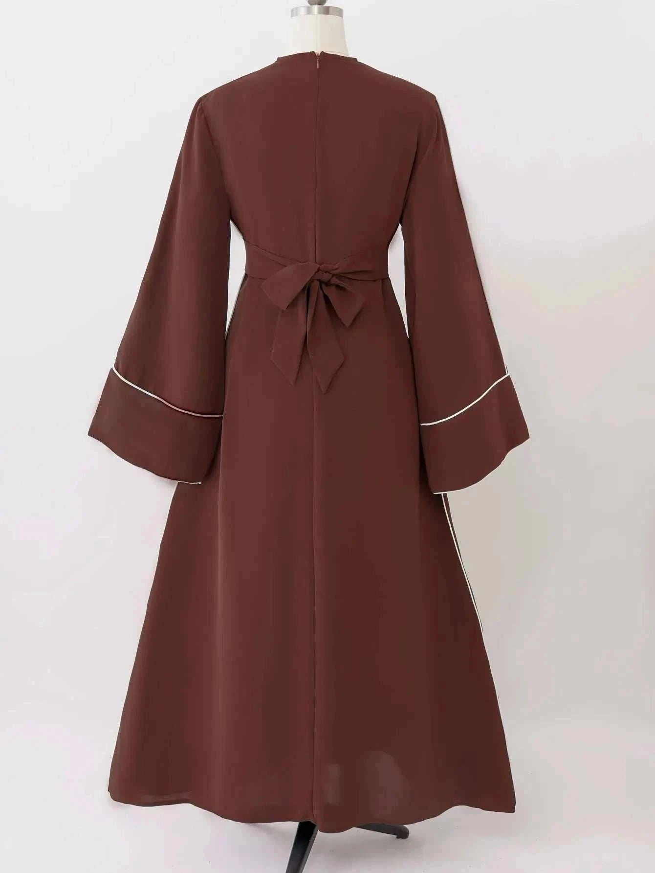 Aurelia Belted Luxe Abaya – Structured Sleeve Closed Abaya -  Black / M -  Abaya Vida